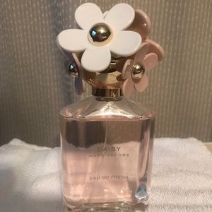 Daisy Marc Jacobs Eau So Fresh 4.25 oz